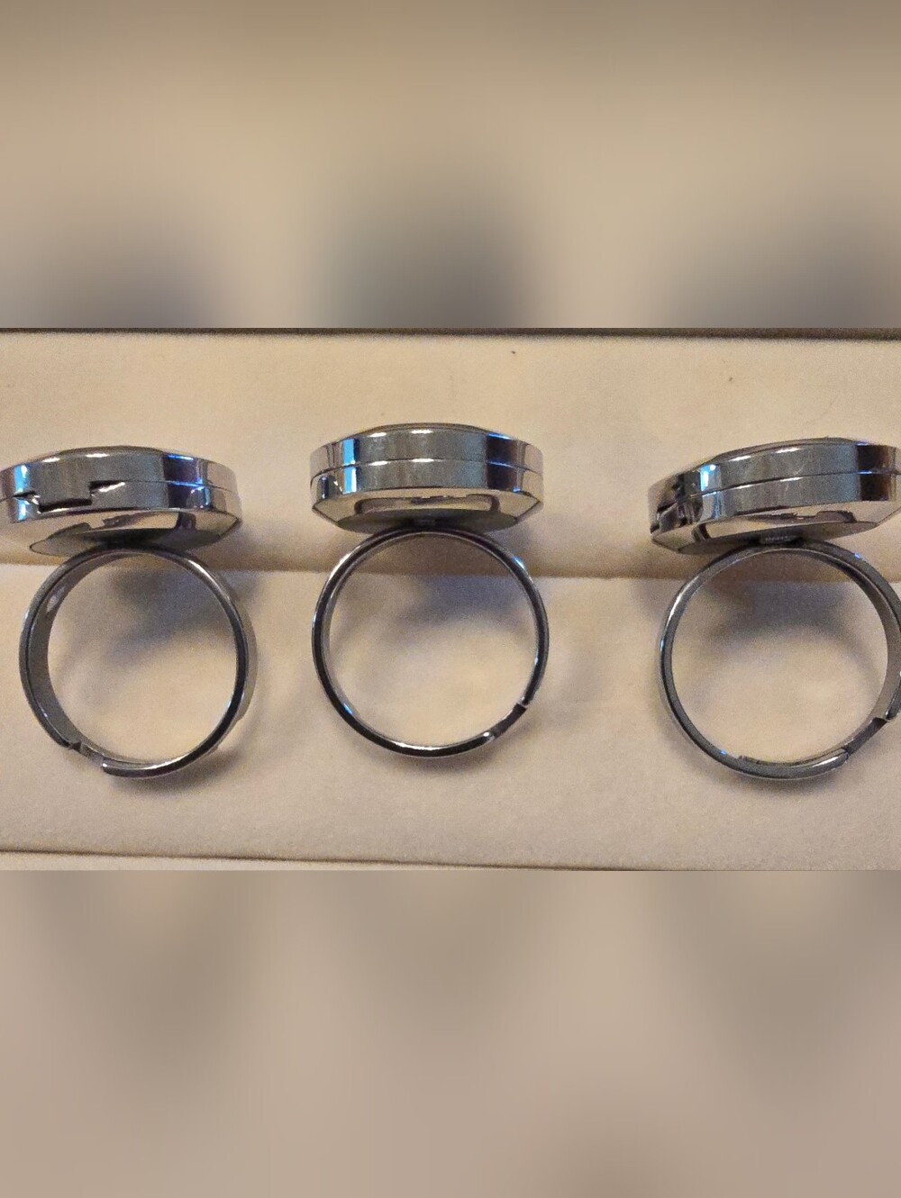 Aromatherapy Essential Oil Diffuser Rings, Silver - Picture 3 of 6